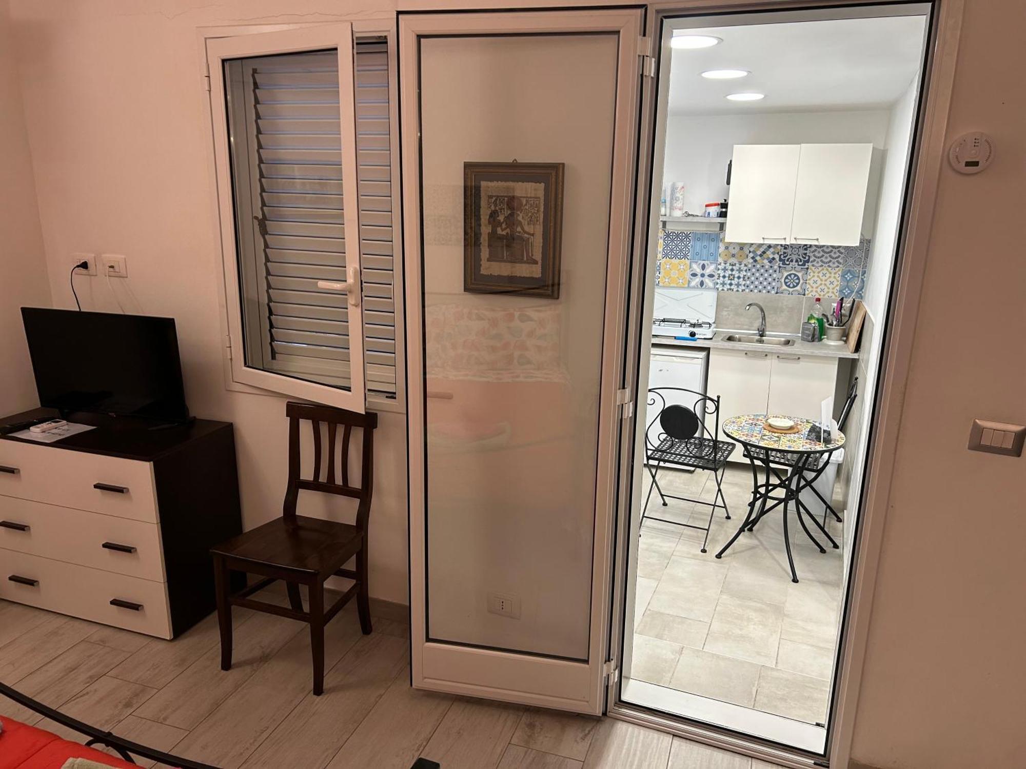 Deni'S Apartments Per 2 Con Veranda Balcone Сиракуза Екстериор снимка